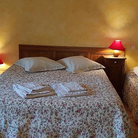Bed and Breakfast Golf De Teynac Beychac-et-Caillau Esterno foto