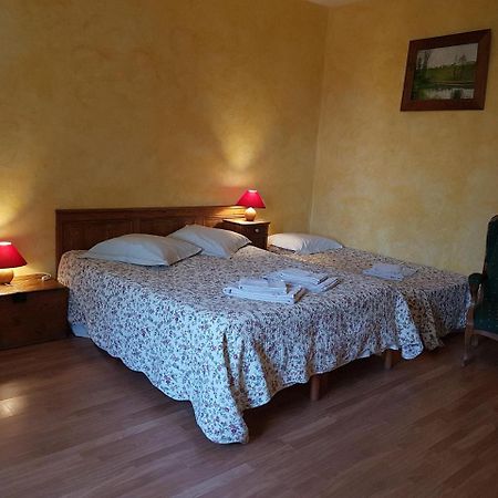 Bed and Breakfast Golf De Teynac Beychac-et-Caillau Esterno foto