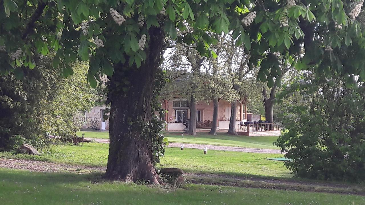 Bed and Breakfast Golf De Teynac Beychac-et-Caillau Esterno foto