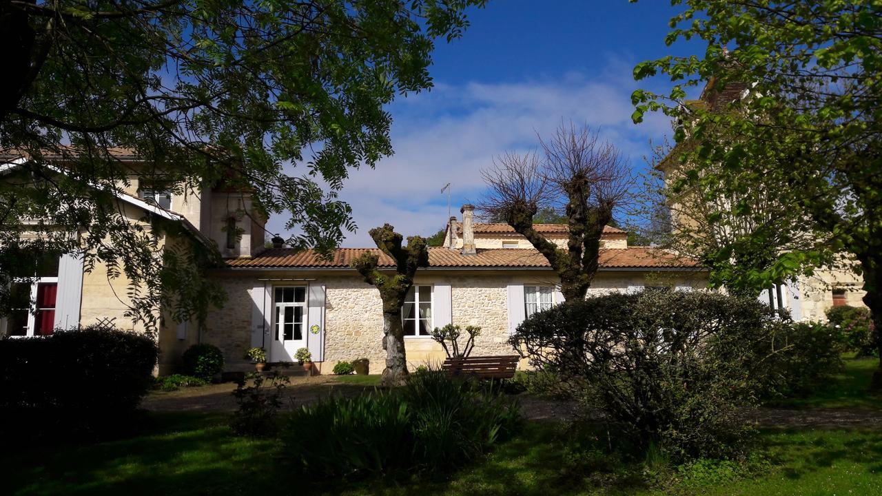 Bed and Breakfast Golf De Teynac Beychac-et-Caillau Esterno foto