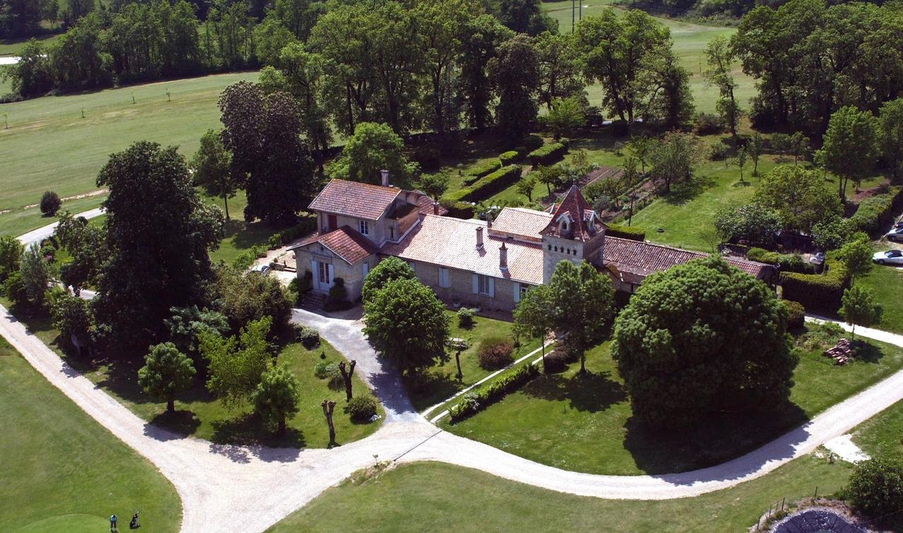 Bed and Breakfast Golf De Teynac Beychac-et-Caillau Esterno foto