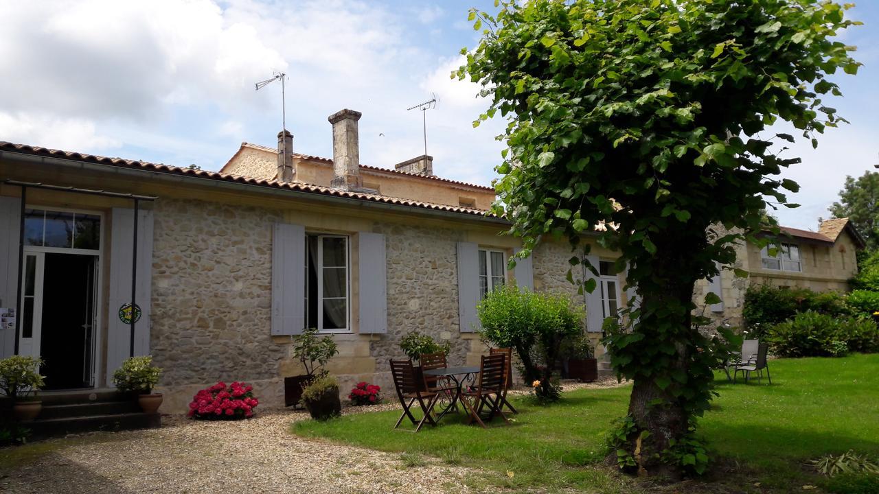 Bed and Breakfast Golf De Teynac Beychac-et-Caillau Esterno foto