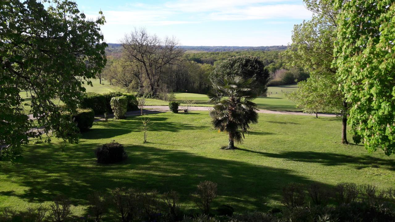 Bed and Breakfast Golf De Teynac Beychac-et-Caillau Esterno foto