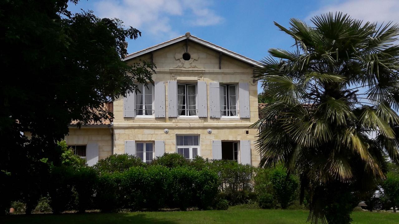 Bed and Breakfast Golf De Teynac Beychac-et-Caillau Esterno foto