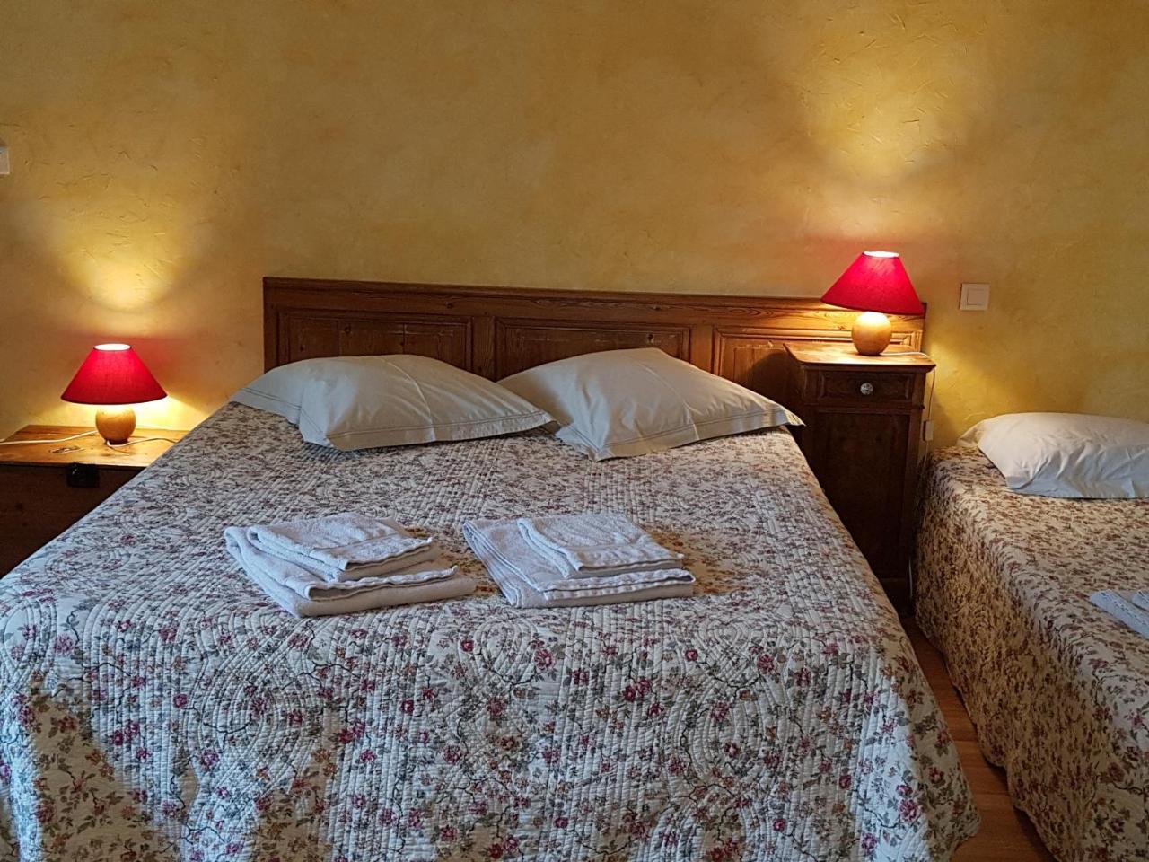 Bed and Breakfast Golf De Teynac Beychac-et-Caillau Esterno foto
