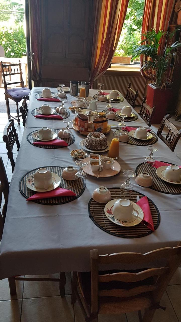 Bed and Breakfast Golf De Teynac Beychac-et-Caillau Esterno foto